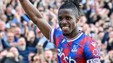 Wilfried Zaha'nın yerine iki aday