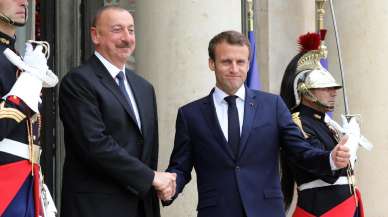 Macron ve Aliyev, Karabağ'daki durumu telefonda görüştü