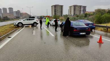 Kırıkkale'de meydana gelen iki zincirleme trafik kazasında 8 kişi yaralandı