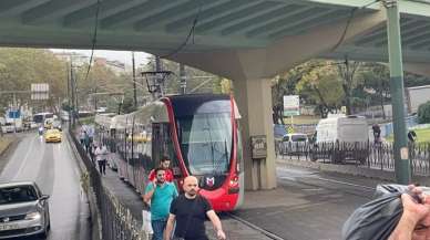 Kabataş-Bağcılar Tramvay Hattı'nda arıza! Vatandaş isyan etti: Rezillikten başka bir şey değil