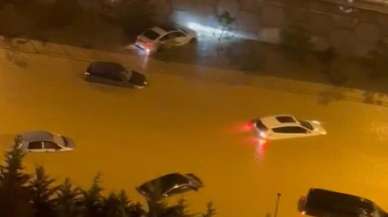 İstanbul'u sel vurdu: 2 ölü, 12 yaralı