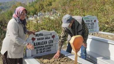 Oğlunun mezarına dua etmeye gelen anne, gördüğü manzara karşısında yığılıp kaldı