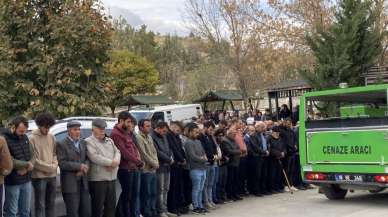 Çankırı'da evindeki bazanın altında ölü bulunan kadının cenazesi defnedildi