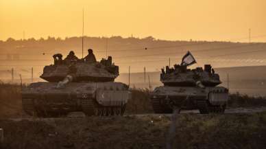 Gazze Şeridi'ne karadan giren İsrail güçleri, kuzeyden ve batıdan ilerlemeye çalışıyor