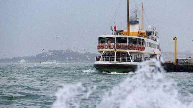 İstanbul'da vapur saatlerine fırtına engeli