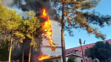 Alışveriş merkezinde korkutan yangın! Çok sayıda ekip sevk edildi