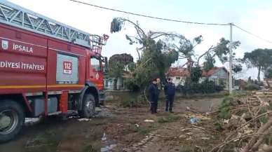 Edirne’de hortum çatıları uçurdu, ağaç ve direkleri devirdi