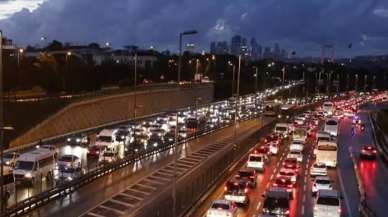 İstanbul kilit! Trafik yoğunluğu yüzde 90'a ulaştı