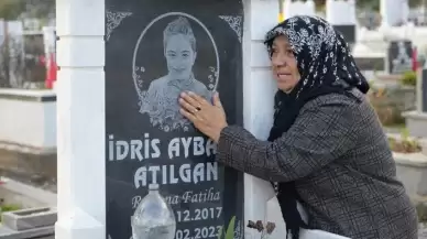 Depremde 3 canını birden kaybetti, kelimeler boğazına düğümlendi!