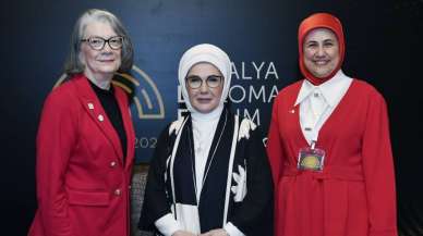 Emine Erdoğan Uluslararası Kızılay ve Kızılhaç Federasyonu Başkanı Forbes ile görüştü