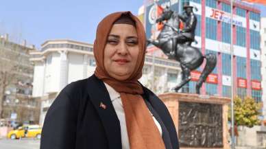Kırşehir'in en büyük mahallesinin muhtarı kadın oldu