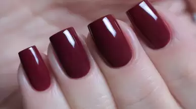 Tırnaklarda sonbahar modası: Göz alıcı rengiyle Black Cherry!