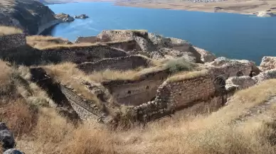 Hasankeyf'te 1600 yıllık askeri yapı gün yüzüne çıktı