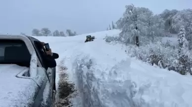 Kar nedeniyle yaylada mahsur kaldılar!