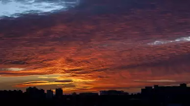 Ankara'da gün batımı görenleri mest etti