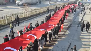 Hakkari'de öğretmenler, şehit meslektaşlarını unutmadı!