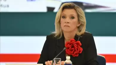 Zaharova’ya basın toplantısı sırasında telefon şoku