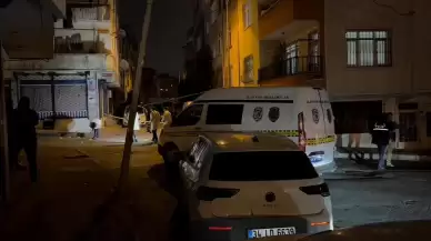 Bağcılar'da maskeli grup polis otosuna saldırdı