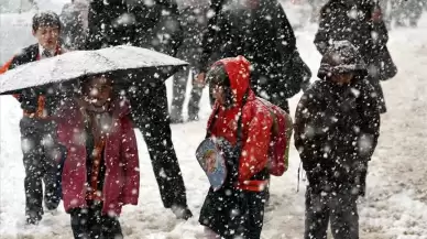 Meteoroloji uyardı! Yoğun kar yağışı ve tatil haberleri peş peşe geldi