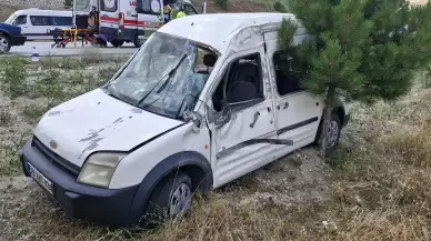 Kontrolden çıkan araç tarlaya uçtu: 2 çocuk dahil 7 kişi yaralandı