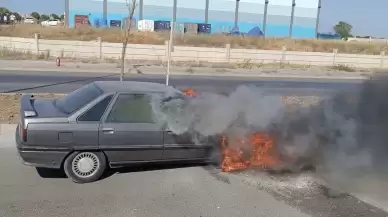 Otomobil, seyir halindeyken aniden alev topuna döndü!