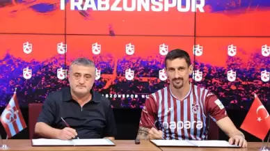 Trabzonspor, deneyimli stoper Stefan Savic'i 3 yıllığına transfer etti