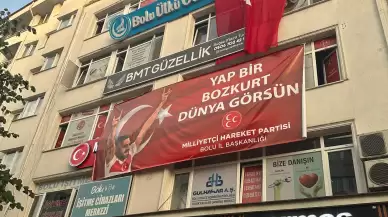 MHP İl Başkanlığından Melih Demiral'a pankartlı destek: Yap bir bozkurt dünya görsün