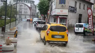 Edirne’de sağanak kazalara neden oldu