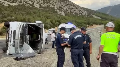 Denizli'de midibüs devrildi: 1 kişi öldü, 25 kişi yaralandı