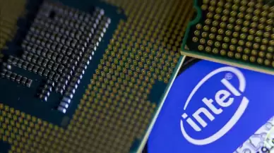 Intel'in geliri son çeyrekte yüzde 7 azalış gösterdi