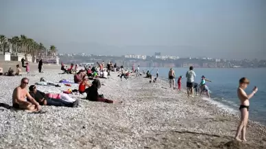 Antalya'da ocak ayında denize girdiler