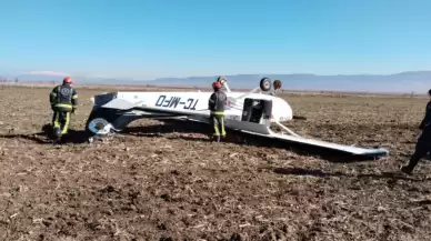 Denizli'de sert iniş yapan eğitim uçağı ters döndü