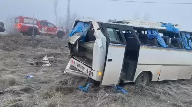 Malatya'da feci kaza: İşçi servisi devrildi!