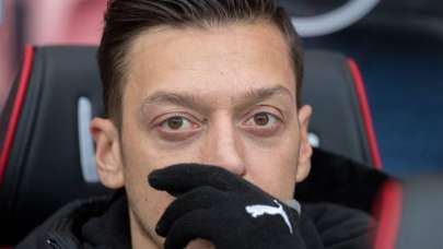 Mesut Özil'e bıçaklı saldırı girişimi