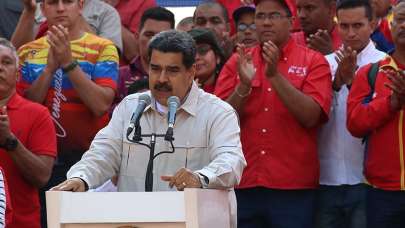 Maduro "diyalog" çağrısını yineledi