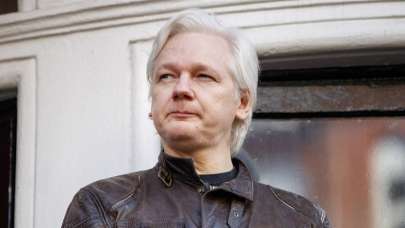 Wikileaks'in kurucusu Assange tutuklandı