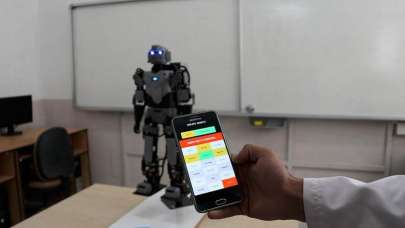 Denizli'de liseliler insansı robot yaptı