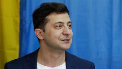 Ukrayna'da seçimin galibi komedyen Zelenskiy