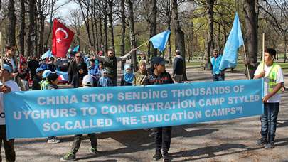 Uygur Türkleri Stockholm'de Çin'i protesto etti