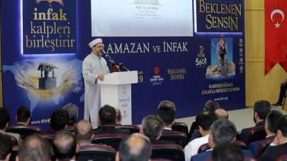 Diyanet İşleri Başkanı Erbaş bir fitre bedelini açıkladı