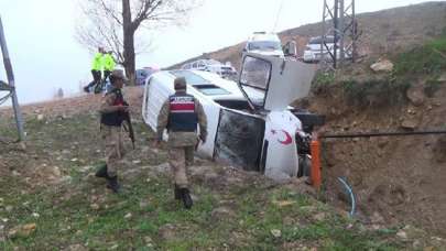 Bayburt'ta trafik kazası: Çok sayıda yaralı var