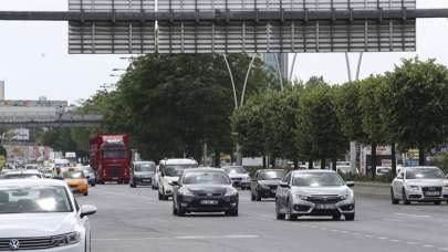 Bayram tatili dönüş yolunda trafik yoğunluğu