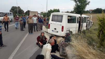 Çanakkale'de feci kaza! 2'si ağır 17 yaralı