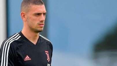 Juventus'tan Demiral kararı! Milan'ın teklifini...