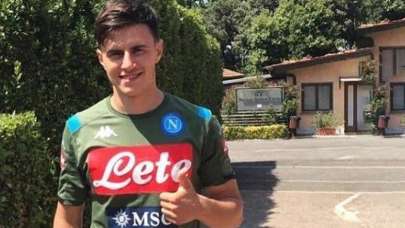 Eljif Elmas Napoli formasını giydi