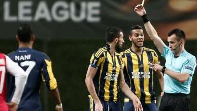 Fener'i doğrayan hakemi dövdüler!