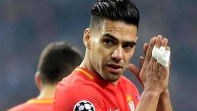 Radamel Falcao İstanbul'a indi!