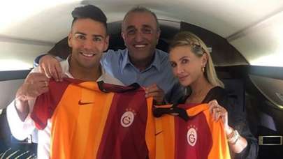 Falcao'dan Galatasaray formalı ilk poz!