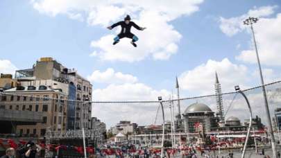 Taksim'de serbest uçuş heyecanı