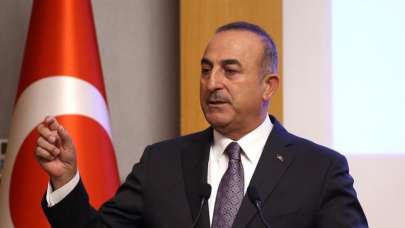 Çavuşoğlu'ndan Macron'a sert sözler! 'Haddini aşıyor'